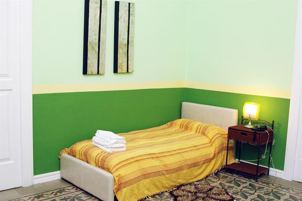 La Naca Della Taranta B&B Галатина Екстериор снимка