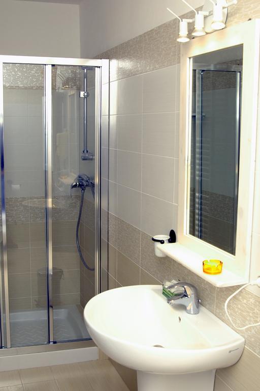 La Naca Della Taranta B&B Галатина Екстериор снимка