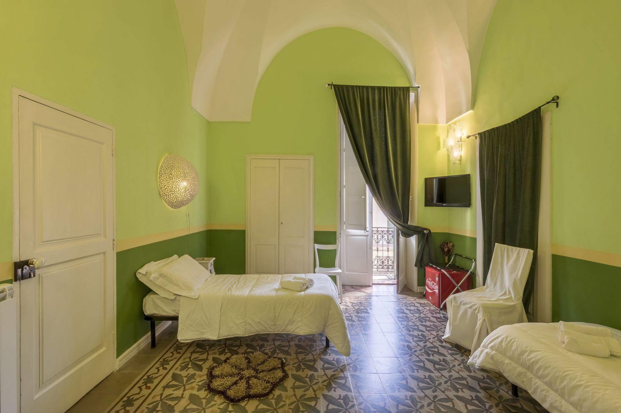 La Naca Della Taranta B&B Галатина Екстериор снимка